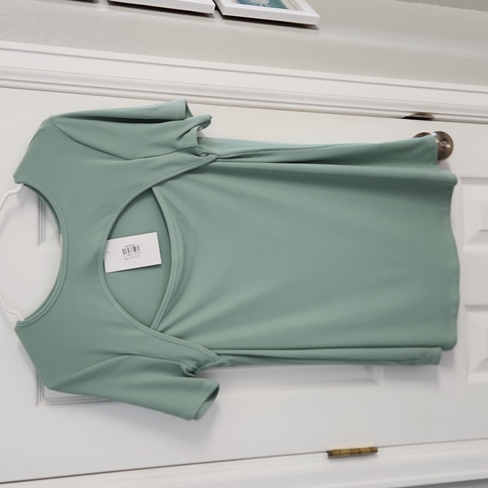 Cut out tee
